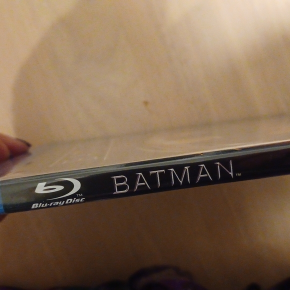 Batman blu ray new includes the special features sealed - Picture 4 of 4